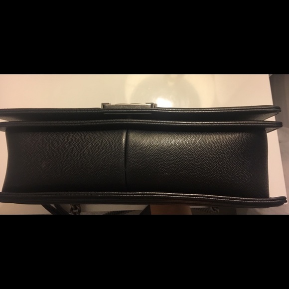 ❌SOLD❌ Chanel Caviar Chevron new Med. Boy Flap - Picture 5 of 8